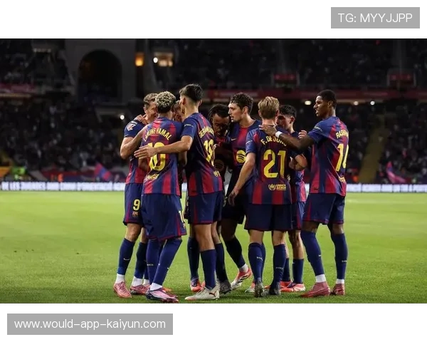 皇马稳居西甲榜首，巴萨紧追其后，争冠悬念激烈，西甲皇马与巴萨